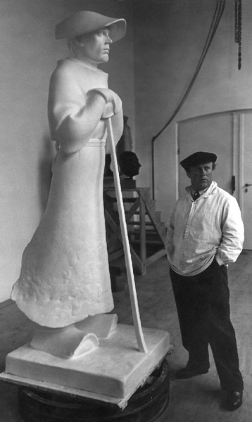 Fritz Koelle in seinem Atelier